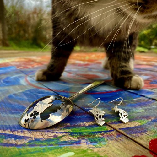 love flowers earrings made from old discarded spoons