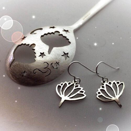 Complete with the finest sterling silver ear wires and the actual 'donor' spoon which closely connects the wearer to the interesting prior history and green, ethical origins.