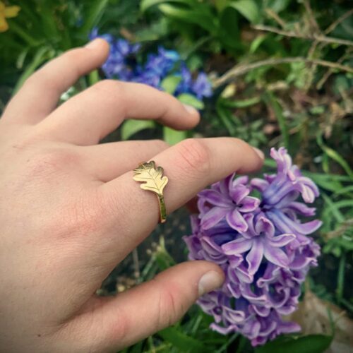 gold oak leaf ring