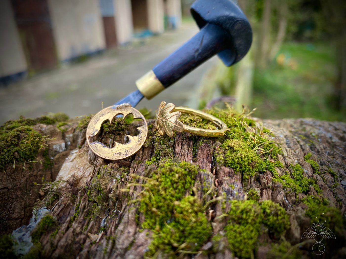 22ct Gold recycled original oak leaf ring
