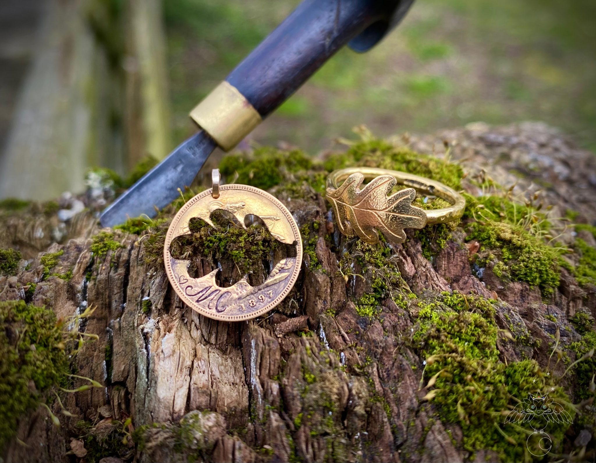 22ct Gold recycled original oak leaf ring