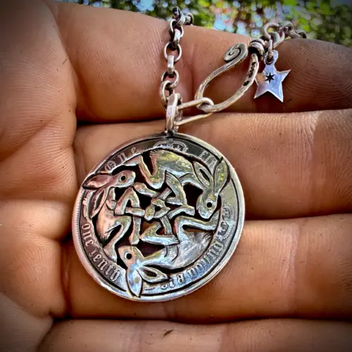 handmade celtic jewellery with traditional tools and techniques. Made with love