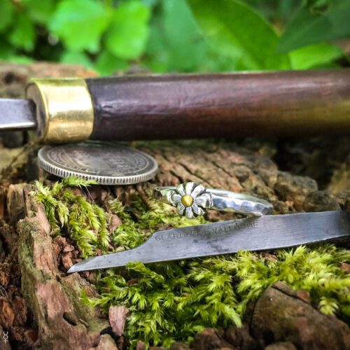 handcrafted and recycled silver and gold daisy ring