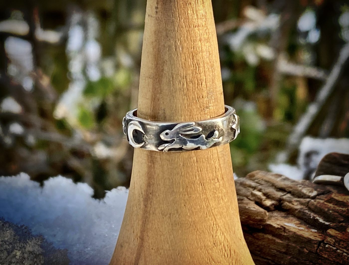 magical leaping hare ring