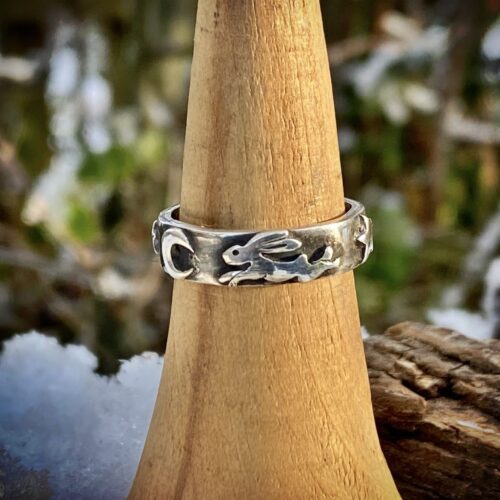 magical leaping hare ring