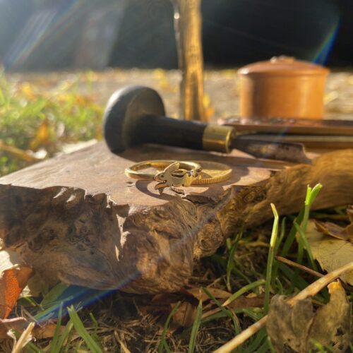 Gold hare ring - handcrafted and recycled 100 year old 22ct gold half sovereign coin