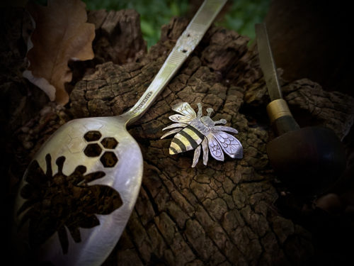 Bee spoon brooch jewellery handcrafted using traditional hand tools and techniques. Ethical jewellery made from old unwanted flatware, cutlery and spoons.