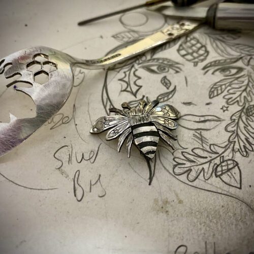 Bee spoon brooch jewellery handcrafted using traditional hand tools and techniques. Ethical jewellery made from old unwanted flatware, cutlery and spoons.