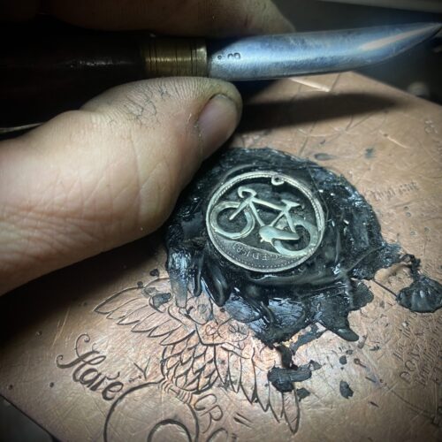 1983 40th birthday one pound coin bicycle fixedgear cycle pendant necklace handmade and recycled in Cambridge.