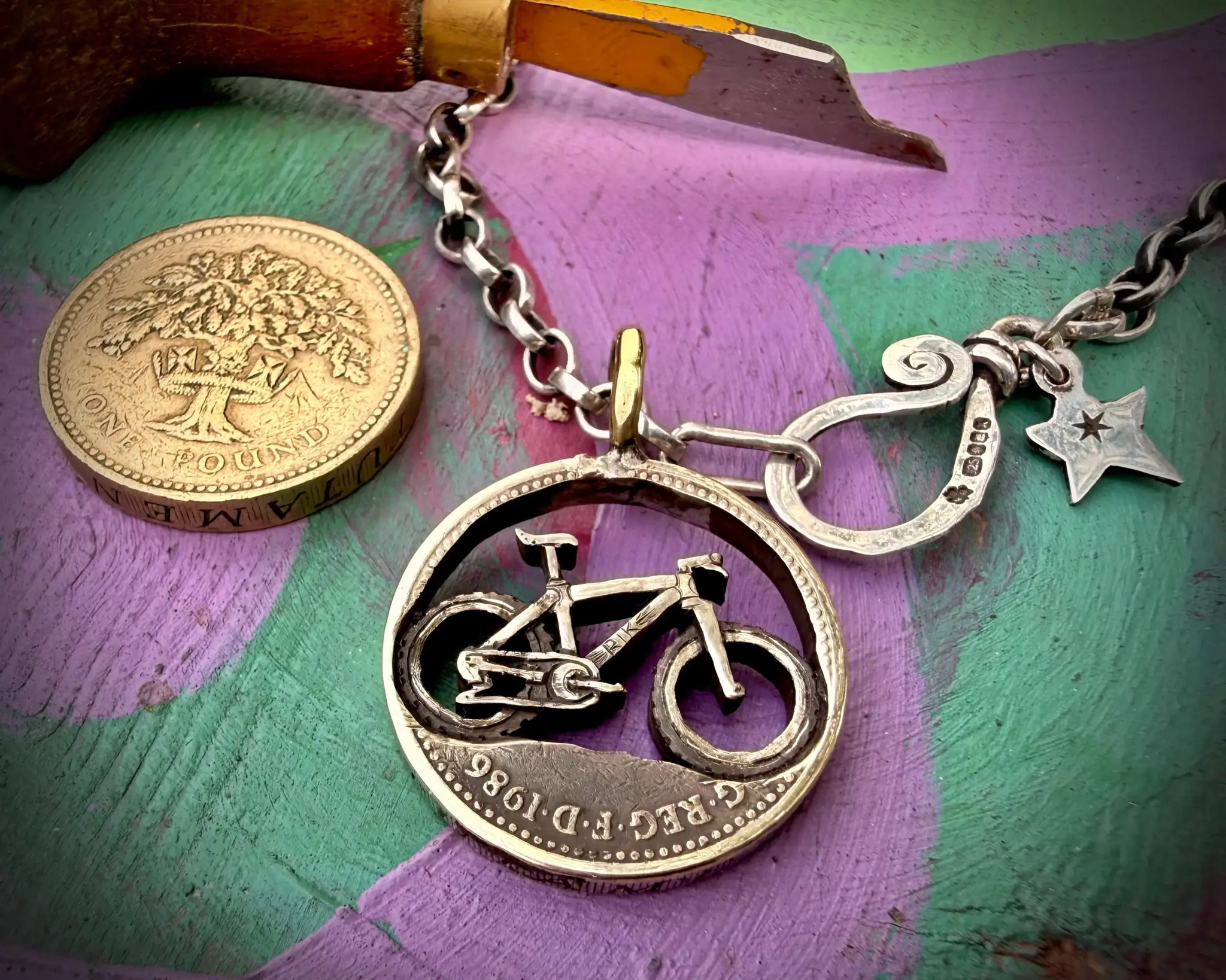40th birthday gift for cyclist road or mountain biker made from an old out of circulation coin. Made in England
